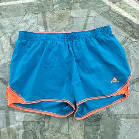 Women’s large adidas athletic shorts - Picture 1 of 4
